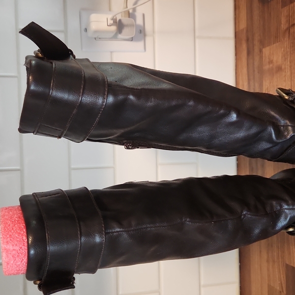 ๐10 For $20 Rampage dark brown boots - Picture 10 of 12